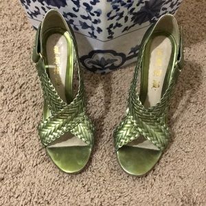 LAMB  metallic green heel.